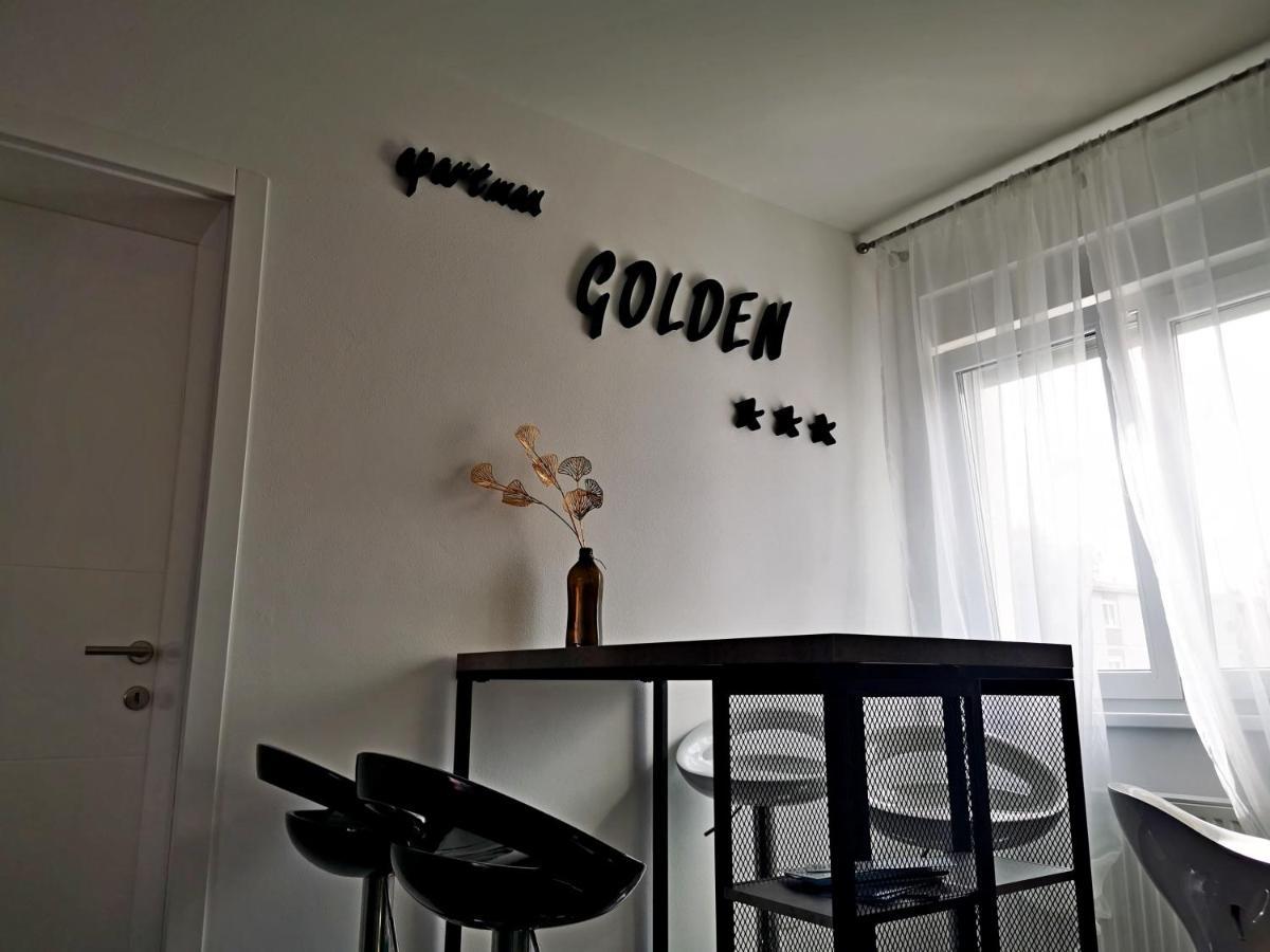 Ferienwohnung Golden - Self Check In Osijek Exterior foto