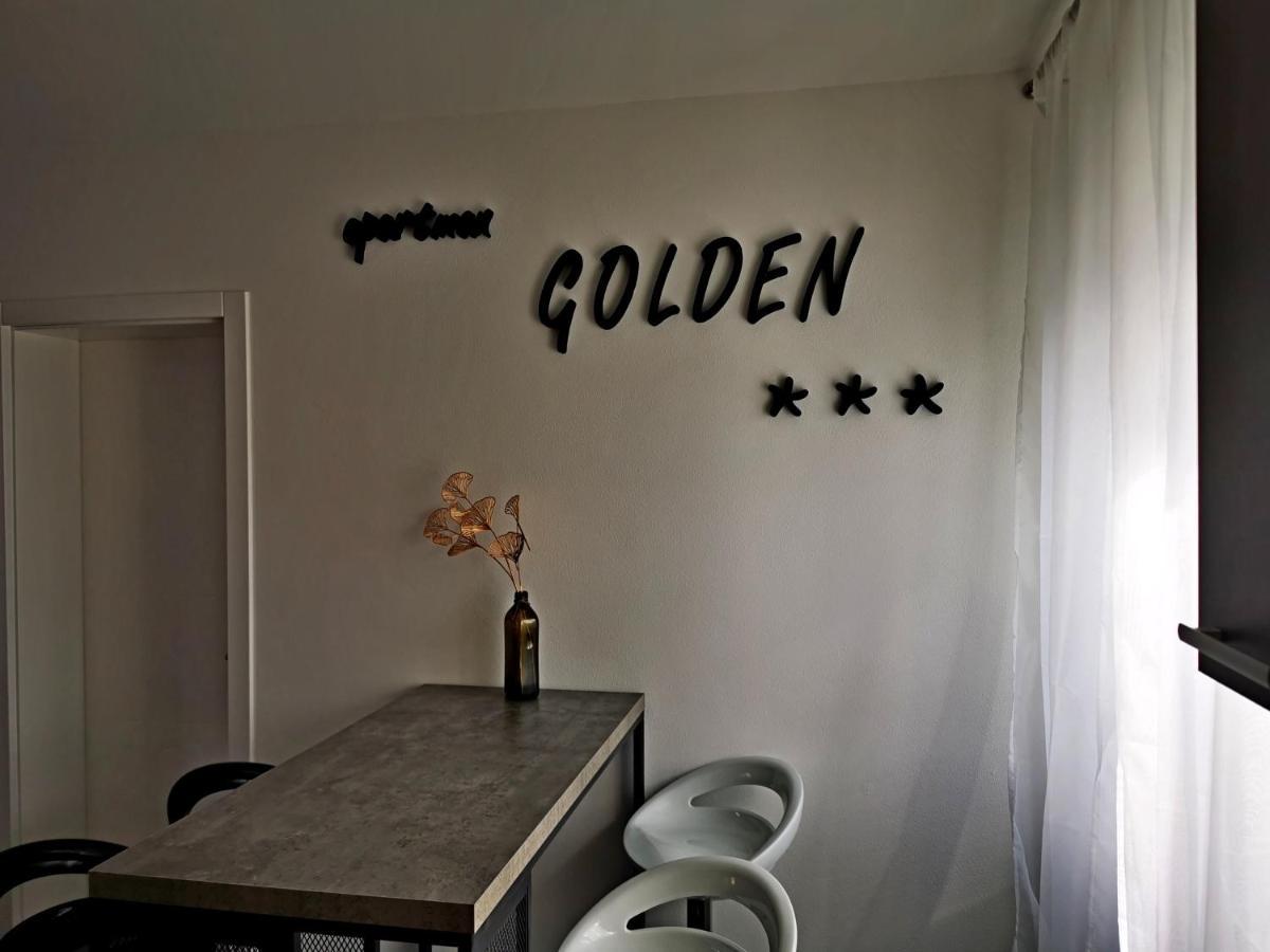 Ferienwohnung Golden - Self Check In Osijek Exterior foto